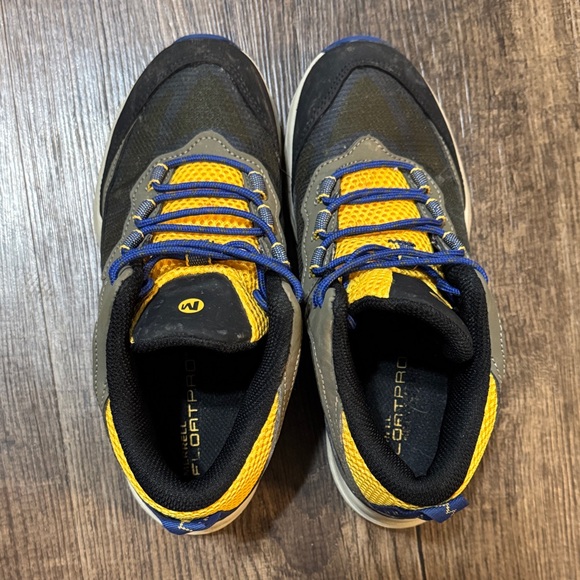 Merrell Boys Black and Yellow Shoes MK266263 - Picture 1 of 4
